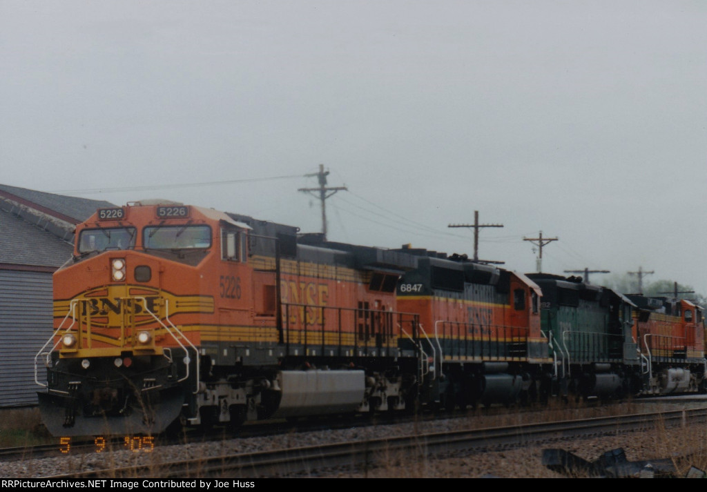 BNSF 5226 West